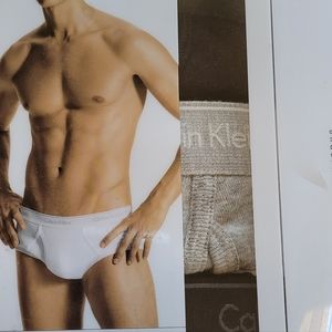 ---SOLD---Calvin Klein Mens Hip Brief 3 pack Classic Fit